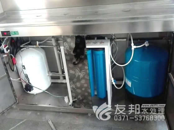 校园直饮水设备4.jpg